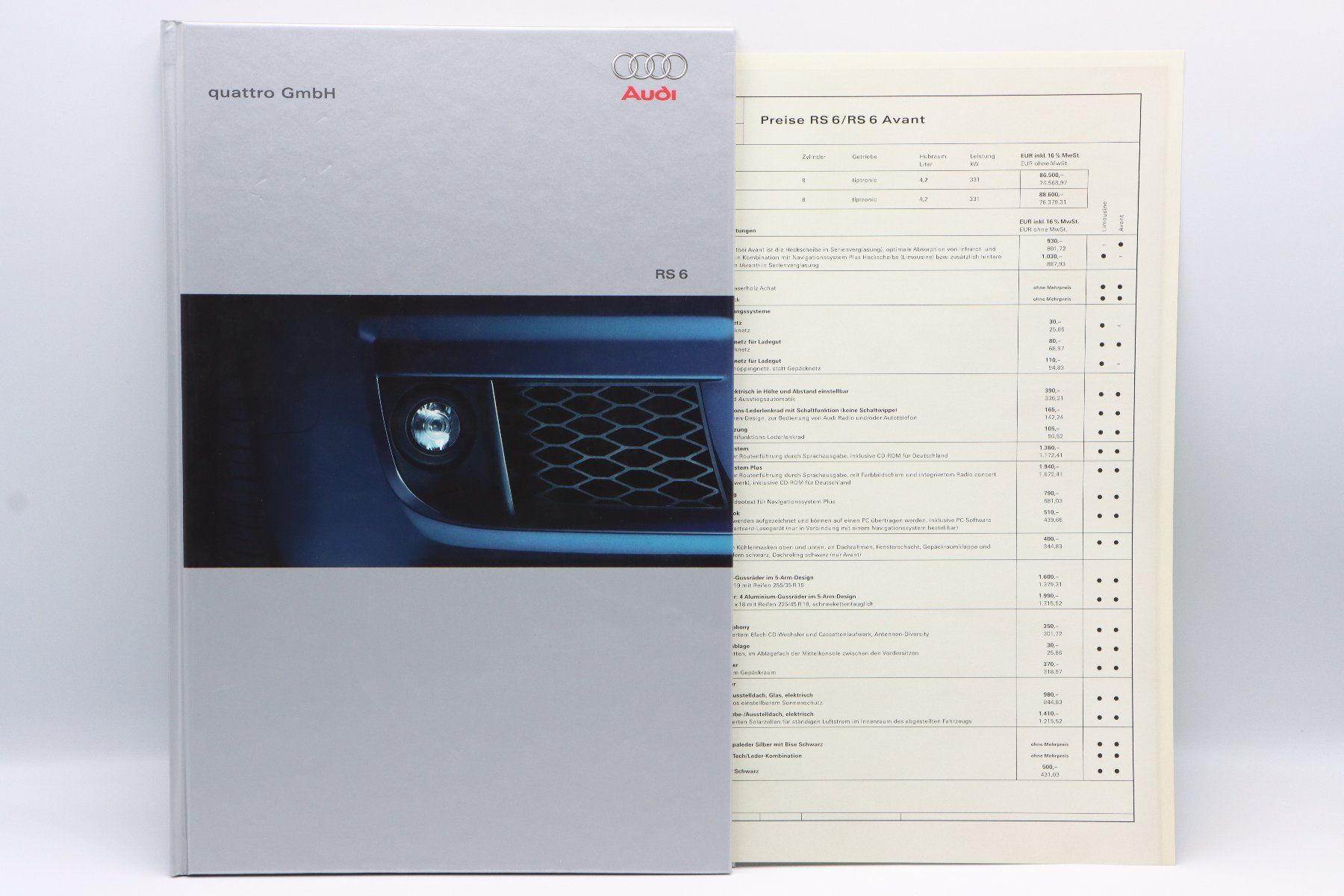Audi Documenti: Audi RS6 C5 2000 Hardcover Prospekt + Preisliste – Usato da Bühl b.Aarberg venduto da Collectorpassions