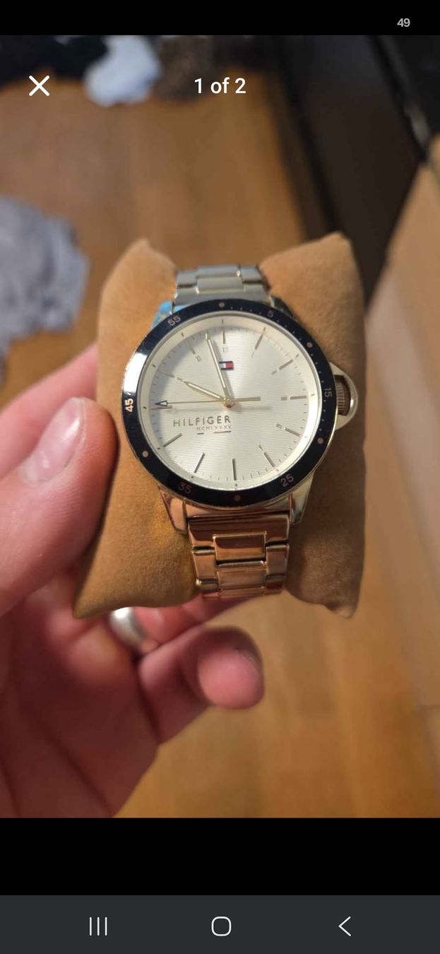 Tommy Hilfiger Uhren: Tommy Hilfiger Damenuhr – Gebraucht aus Gerlafingen von jan_rgt9