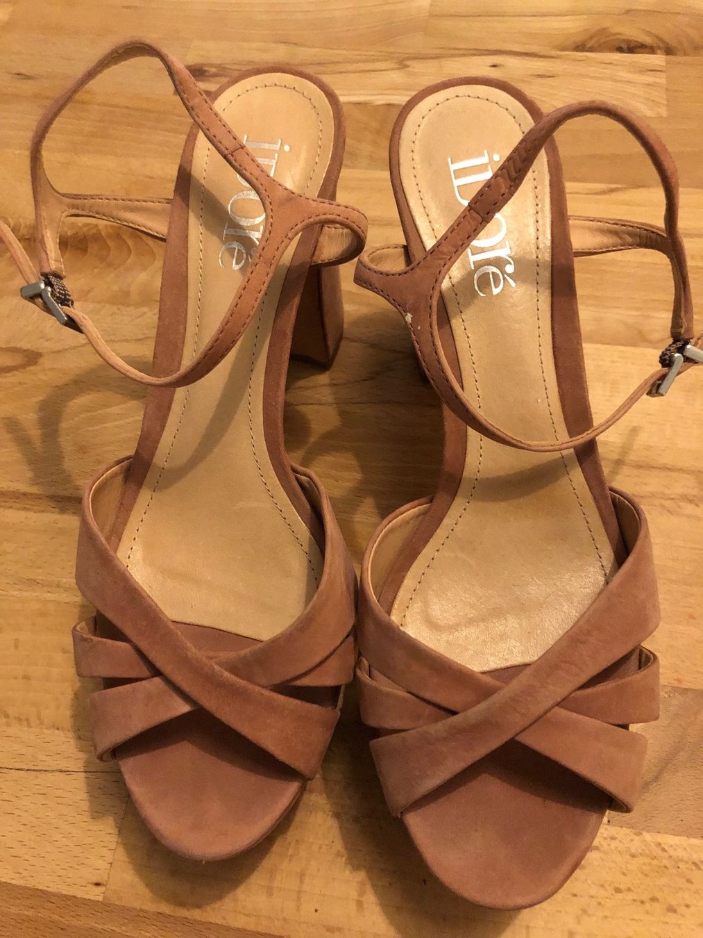 Scarpe da donna: DAMEN SCHUHE – Usato da Zürich venduto da heb_c9cj