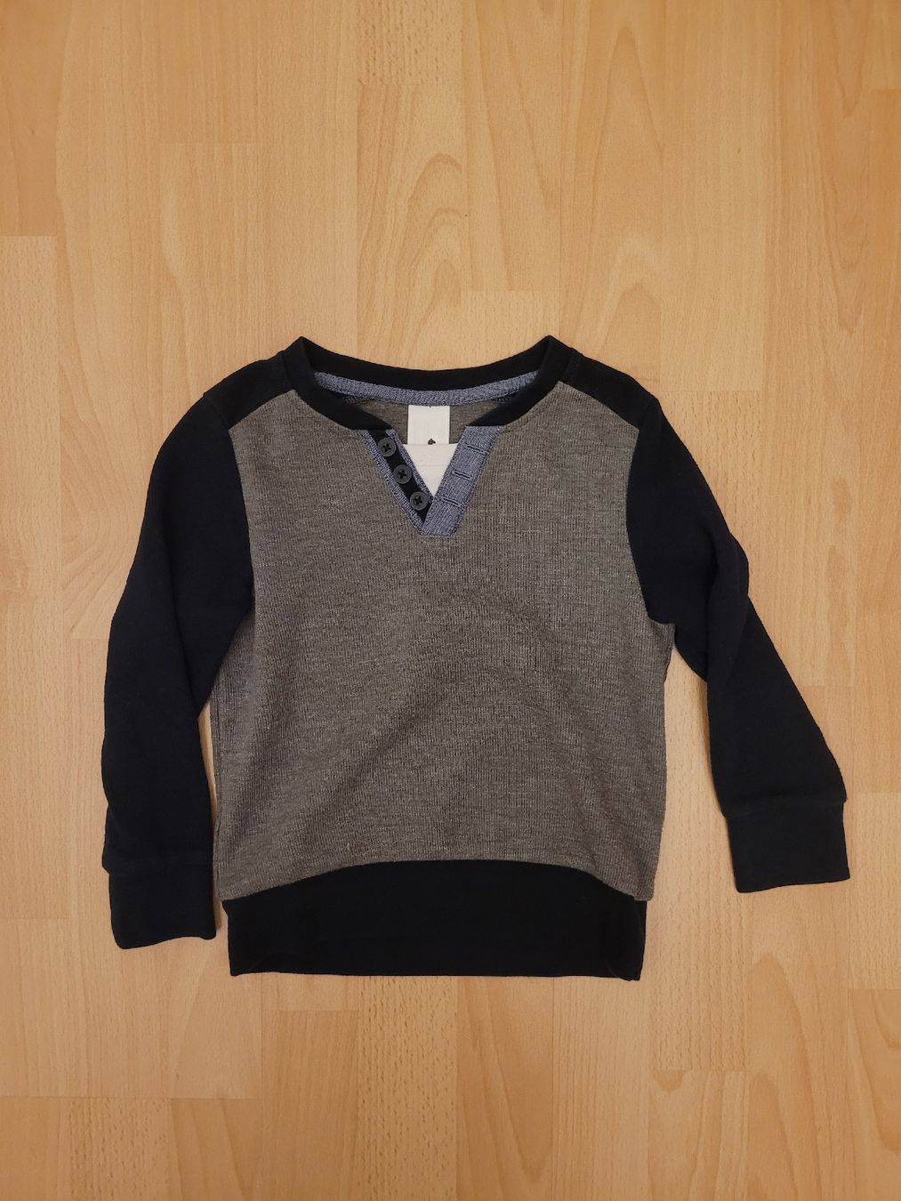 Maglioni & Felpe: Pullover gr. 104 – Usato da Inwil venduto da Flower2325