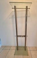 Moderne Garderobe aus Metall und Glas - Zeitloses Design!