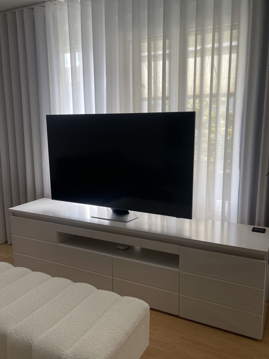 TV Möbel: TV-Lowboard weiss mit integriertem Soundsystem – Gebraucht aus St. Gallen von absky