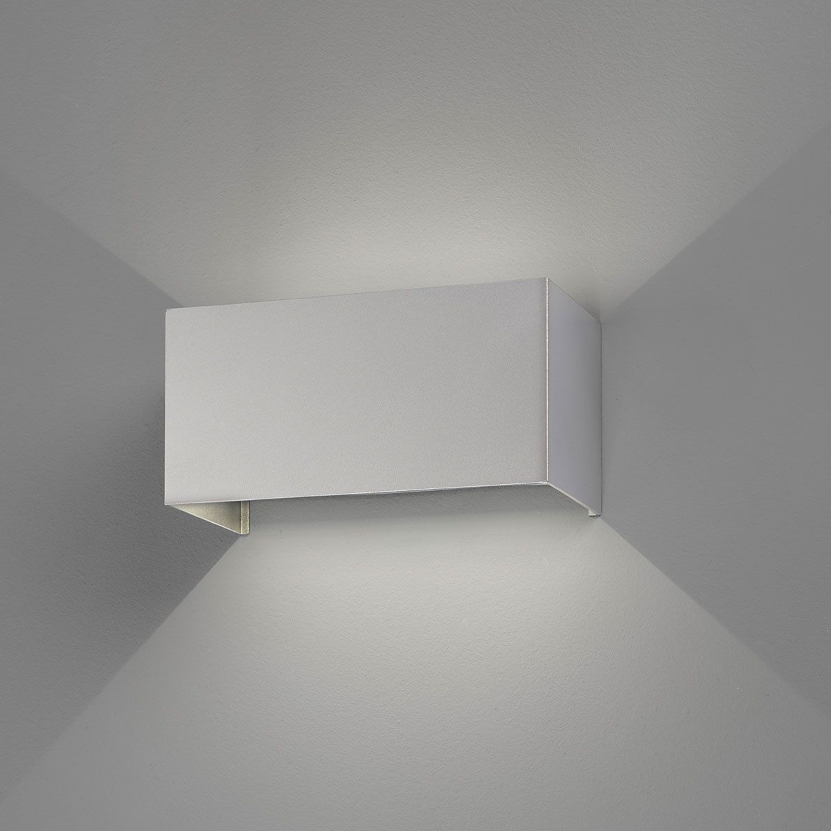 Lampen: LED Aussen Wandleuchte, 20 cm x 10 cm – Neu (gemäss Beschreibung) aus Kreuzlingen von Smart-Light 1