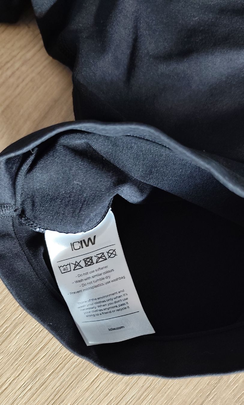 Leggings: Icaniwill short Neuf M  – Neuf (Voir description) à Martigny par Seuph02 3