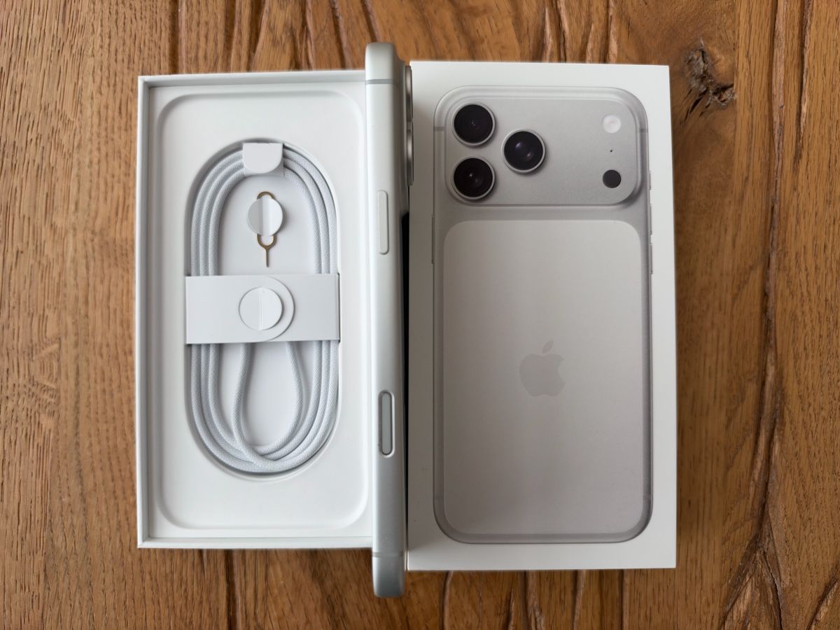 Apple Telefoni cellulari / Smartphones: Apple iPhone 17 Pro Max 256 GB Silver ab 1.- – Nuovo (secondo la descrizione) da Lyss venduto da timi008 3
