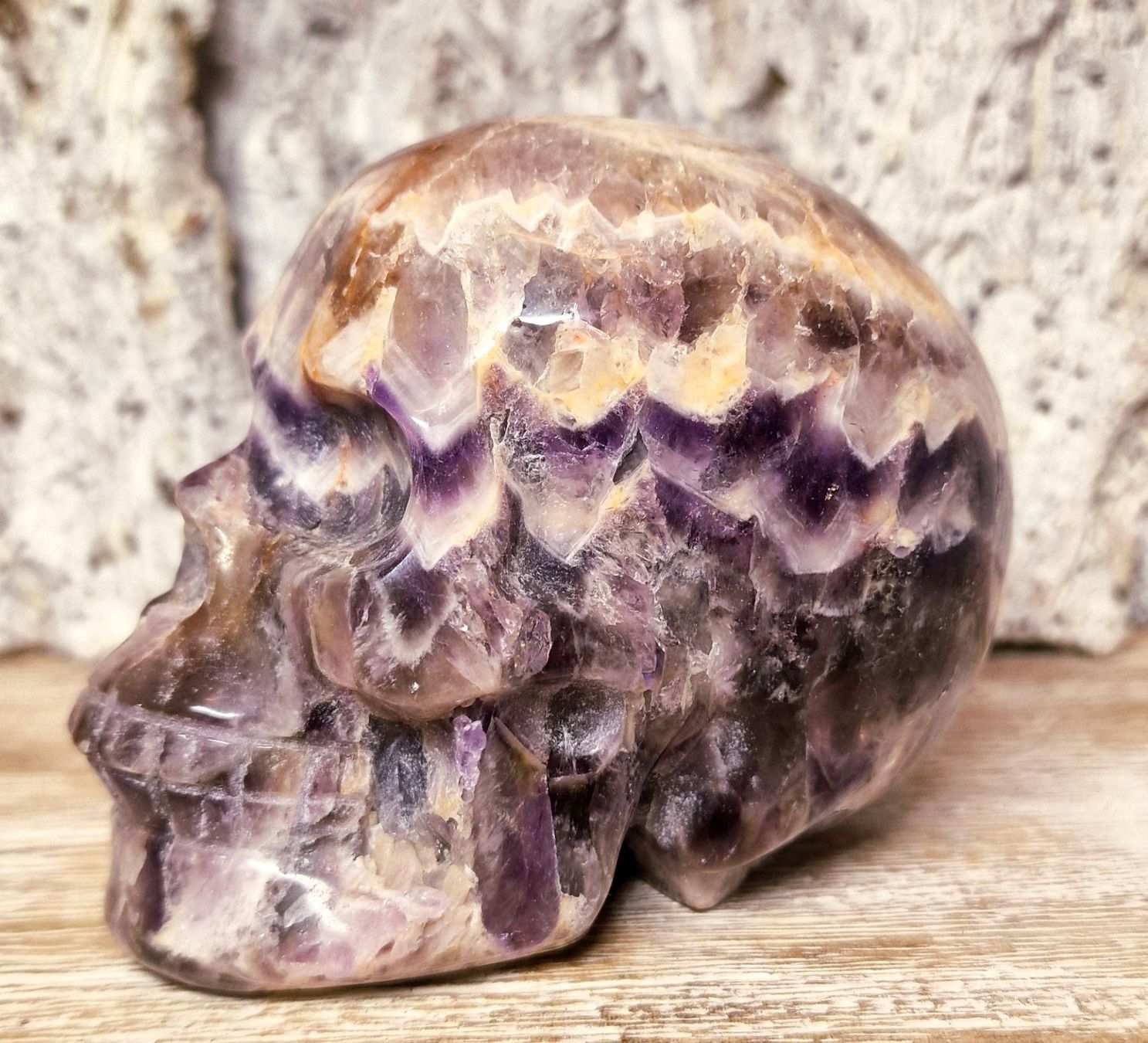 Minerali & Pietre curative: Chevron Amethyst Schädel 585g – Nuovo (secondo la descrizione) da Matzingen venduto da Shay_Crystalz 1