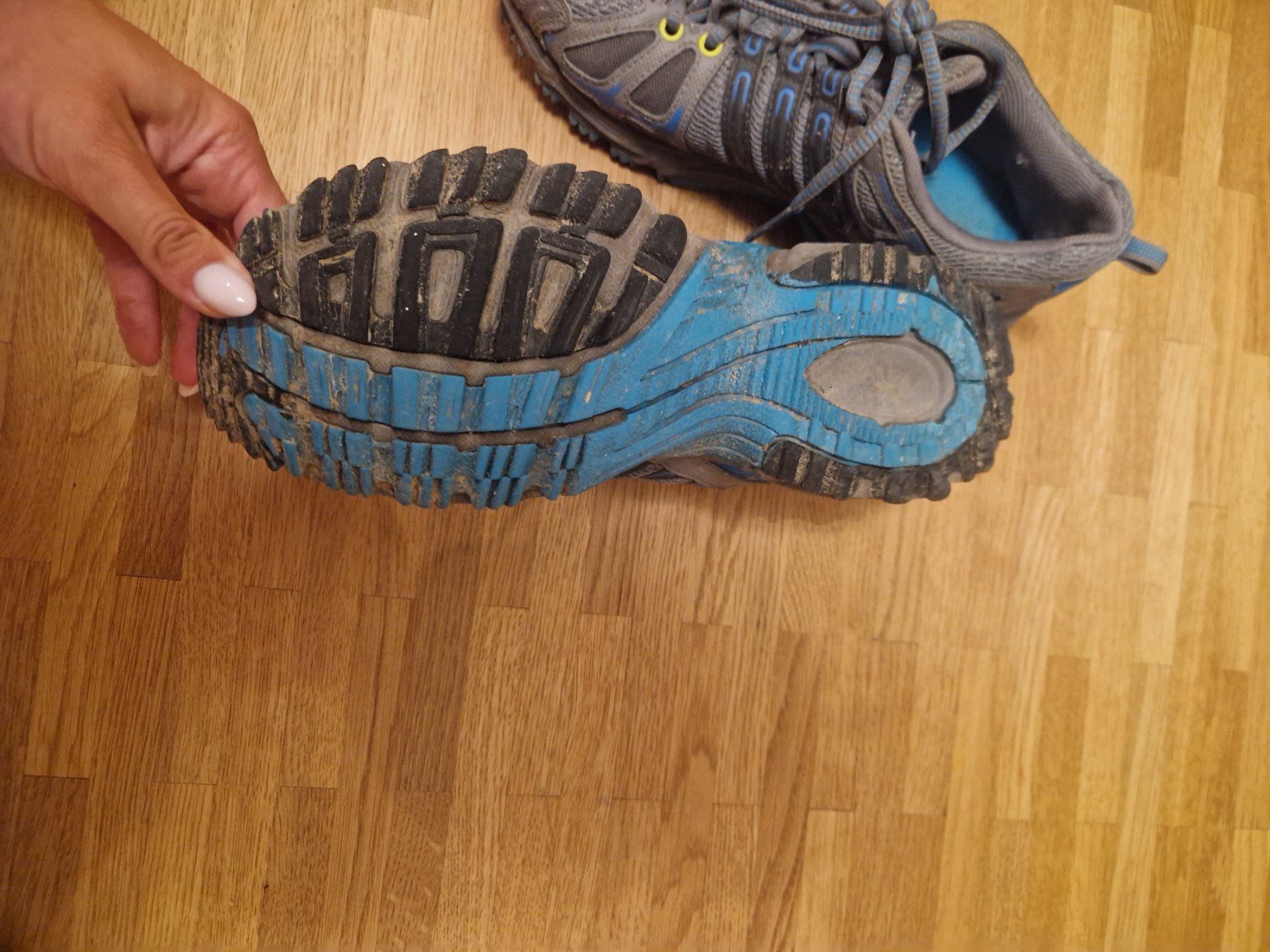 Scarpe da donna: Trek trail shoes Adidas – Usato da Renens VD venduto da elenamozart 1