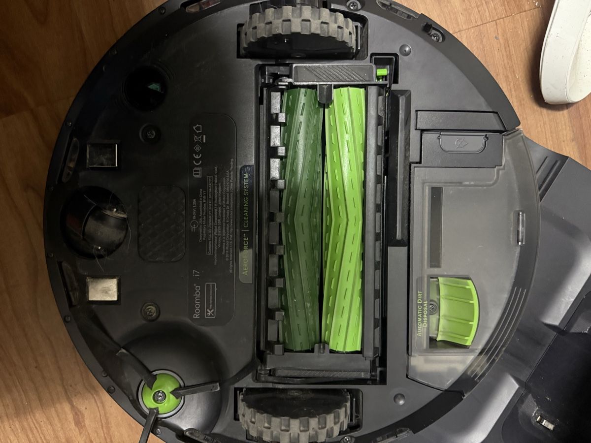 Irobot Aspirapolveri & Accessori: iRobot Roomba i7+ Saugroboter mit Absaugstation - Top! – Usato da Birsfelden venduto da mah_6yvz 2