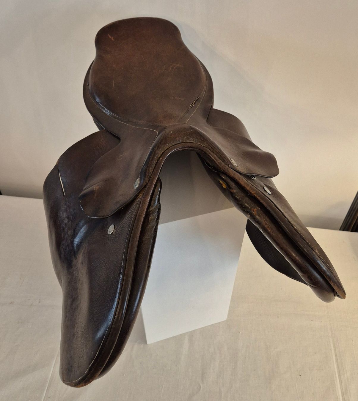 Hermès Selle & Accessori: Original HERMES Sattel – Usato da Luzern venduto da Louis-XVI 4