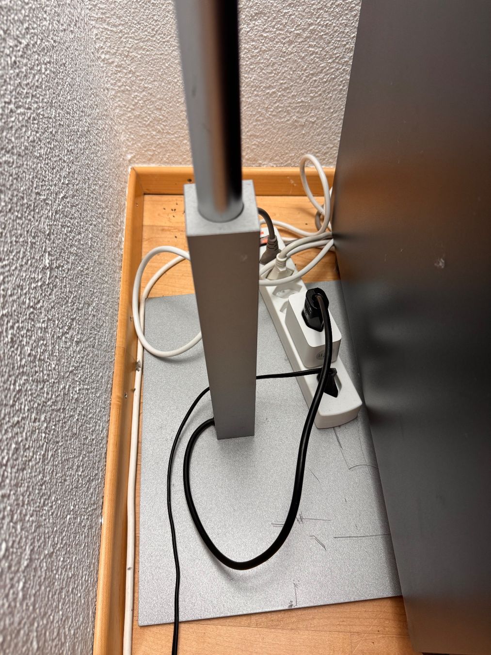 Regent Lampen: Regent Design Stehleuchte 2-flammig ca. 200 cm Anthrazit – Gebraucht aus Küsnacht ZH von Niek_zurich 2