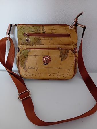 Handtasche