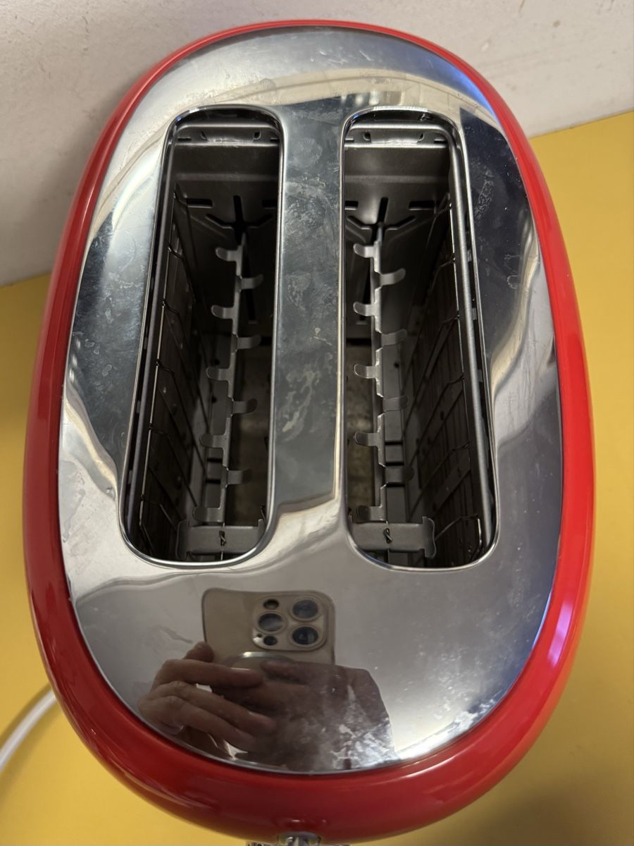 Smeg Küchengeräte: Smeg Toaster lauft einwandfrei  – Gebraucht aus Schlieren von Freundlich02 4