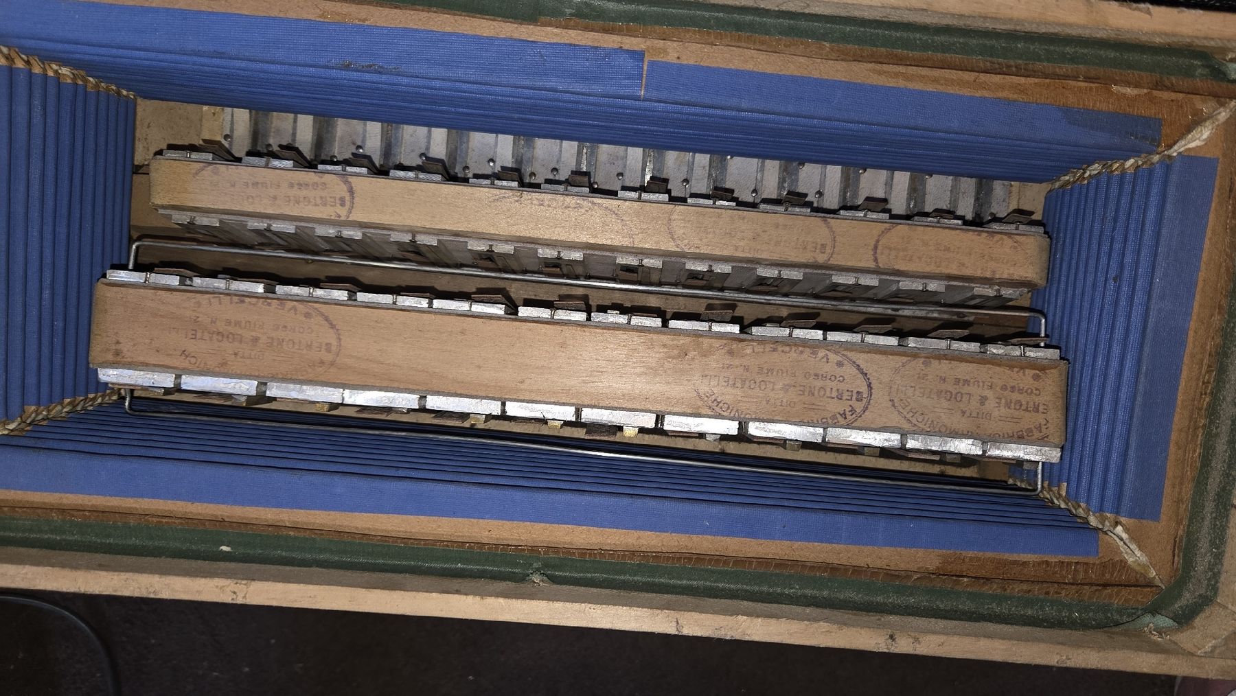 Strumenti musicali: Accordéon Bertoni Locatelli  – Difettoso da Penthalaz venduto da EvandroLuz 6