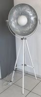 Coole Designer Stehlampe weiss silber