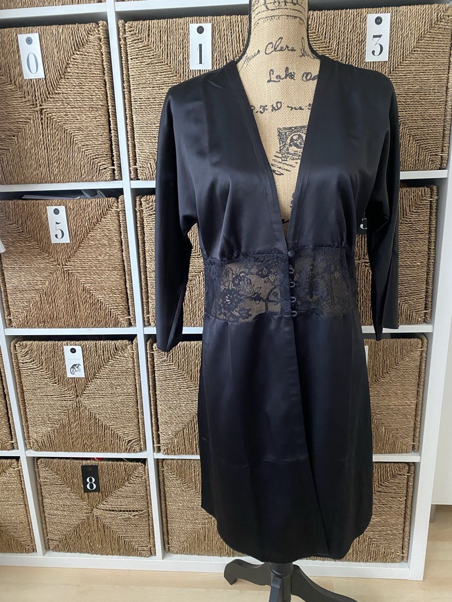 Vestiti: Triumph Black Night Dressing Gown. Elegant. Size L. – Nuovo (secondo la descrizione) da Safenwil venduto da rgs_tg62 2