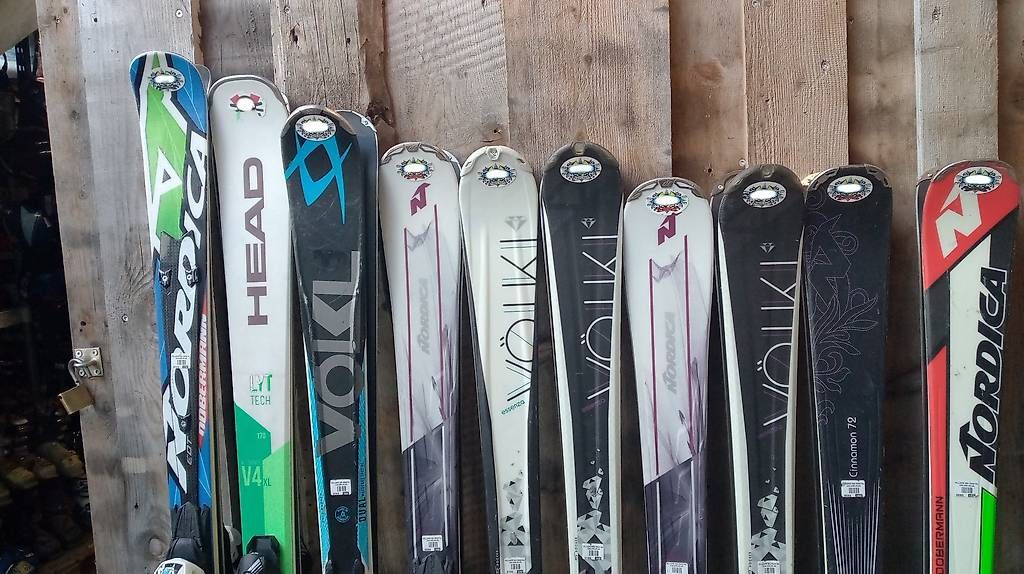 Damenschuhe: Chaussures de skis T-38 occasion (1 paire) – Gebraucht aus Leysin von Liquidation-404 4