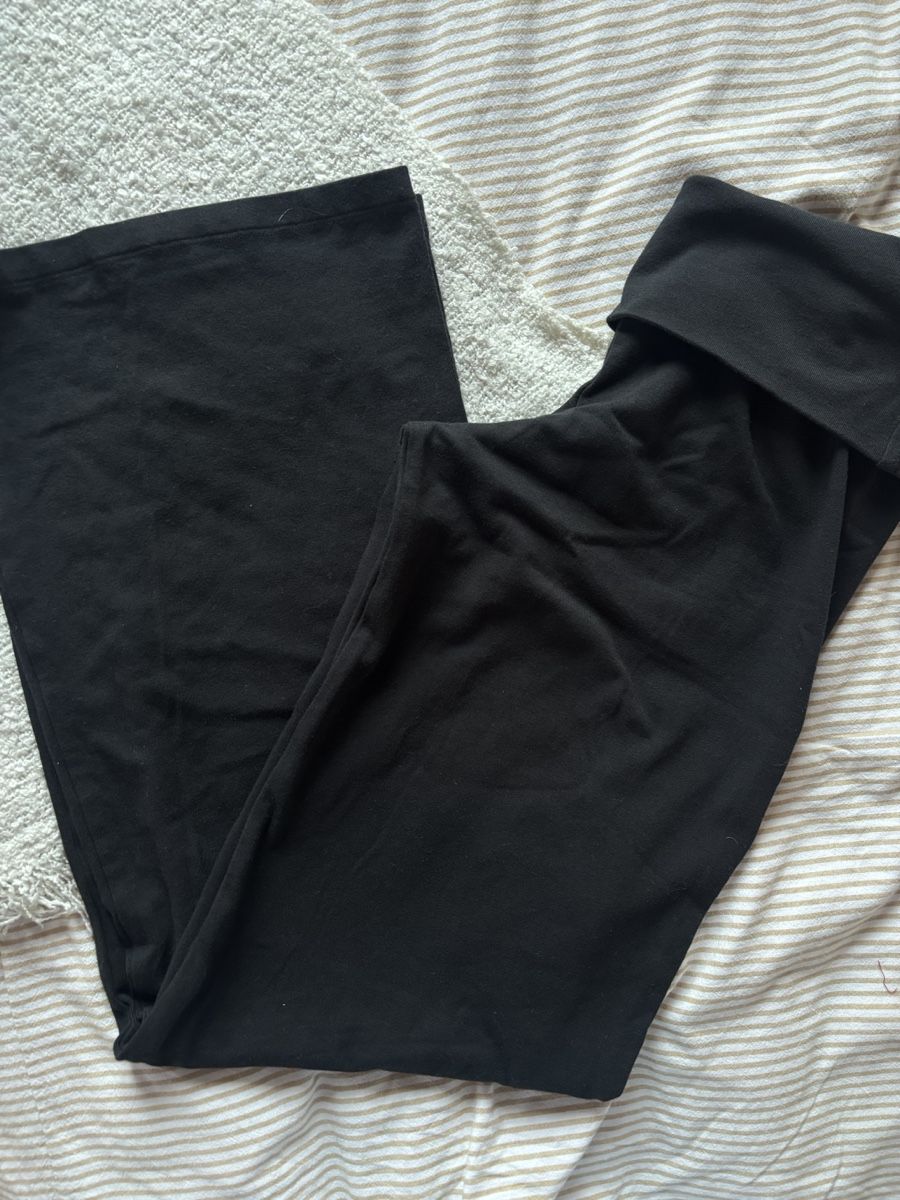 Brandy Melville Pantaloni: Black Priscilla Pants Brandy Melville – Nuovo (secondo la descrizione) da Willerzell venduto da cha_qk8t