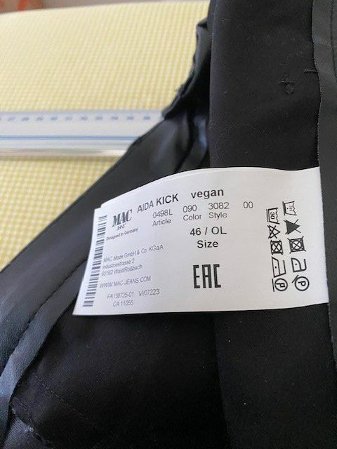 Pantaloni: Kunstlederhose schwarz gr. 44 Hosenlänge Schritt 64 cm – Usato da Zürich venduto da Berta016 6