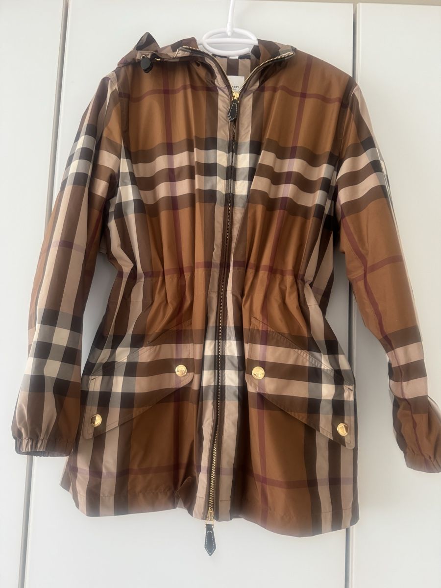 Burberry Giacche: Original Burberry Jacke Frühling Regenjacke – Usato da Herrliberg venduto da joe_9hly