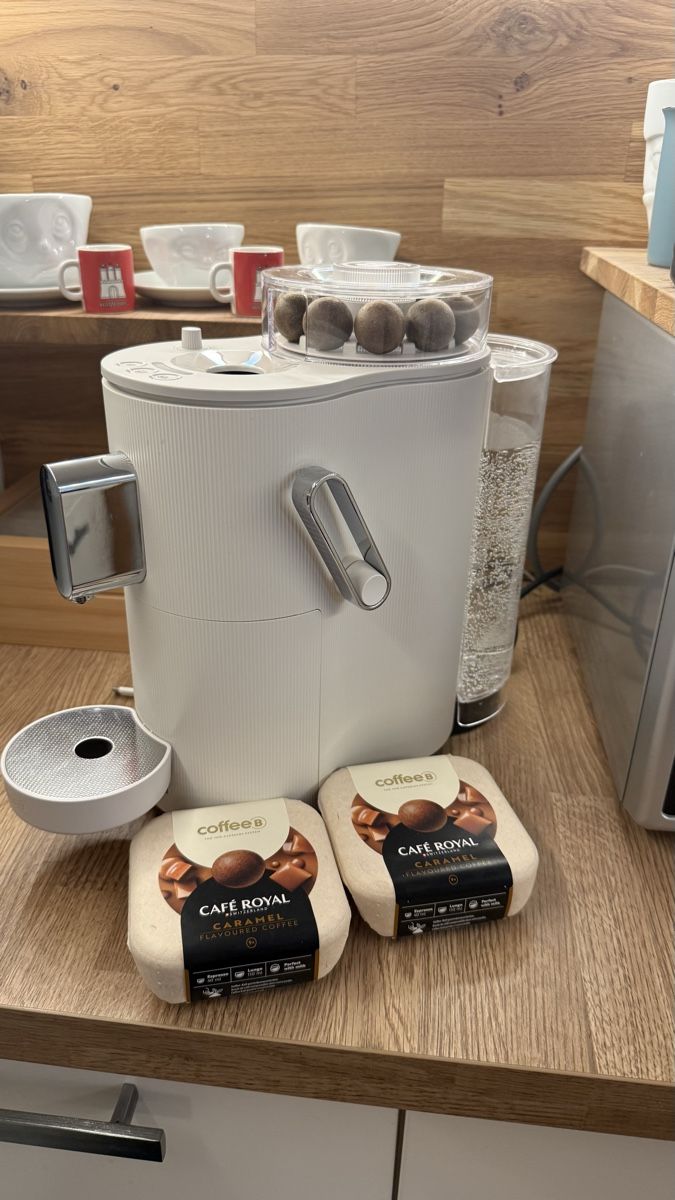 Coffee B Macchine per caffè & Macchine per espresso: Coffeeb Kaffeemaschine Neuwertig – Usato da Steg im Tösstal venduto da Beckerbande