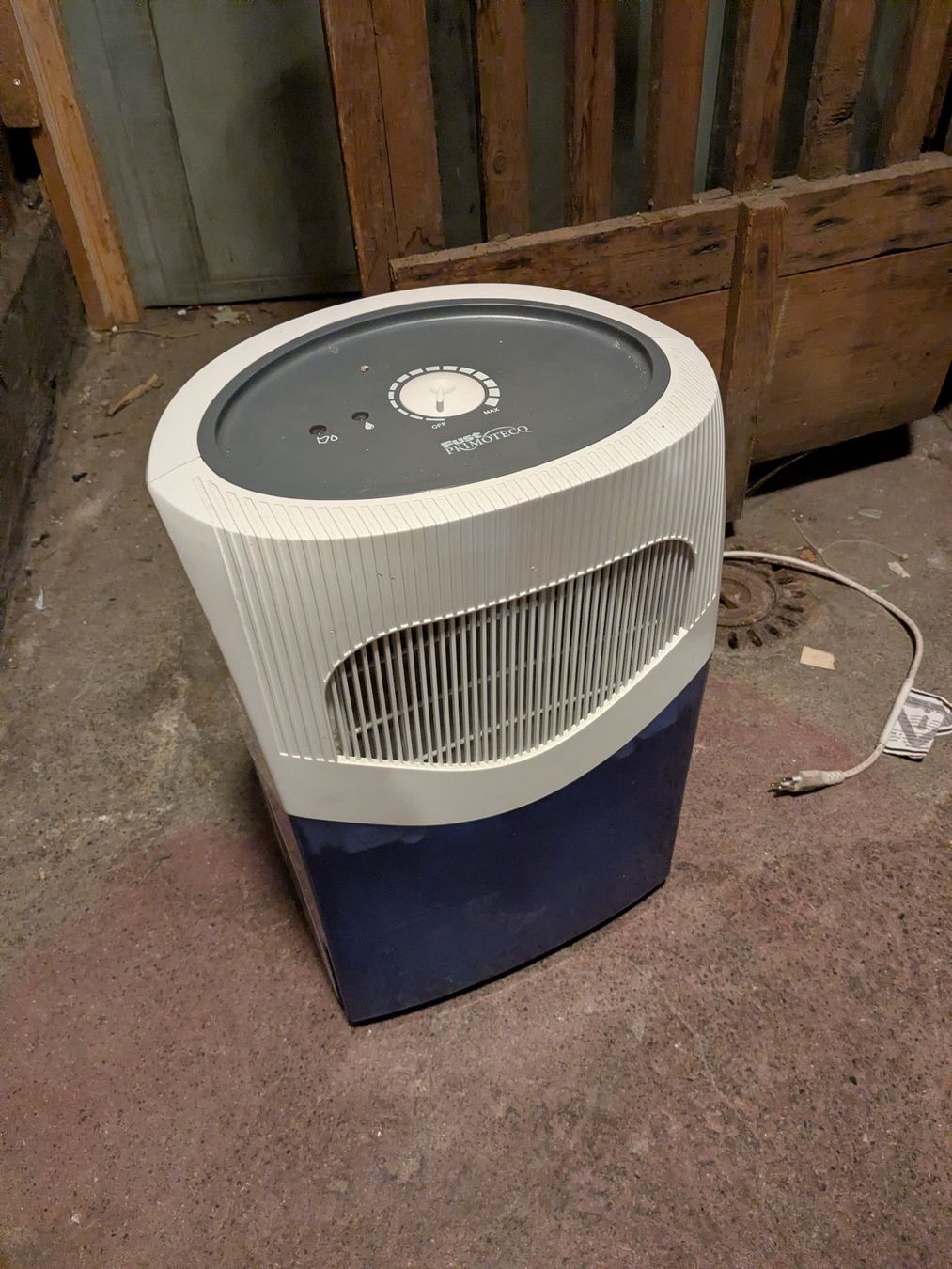 Primotecq Luftentfeuchter: Luftentfeuchter Primotecq E810 – Gebraucht aus Zürich von t-o-b-i-a-s