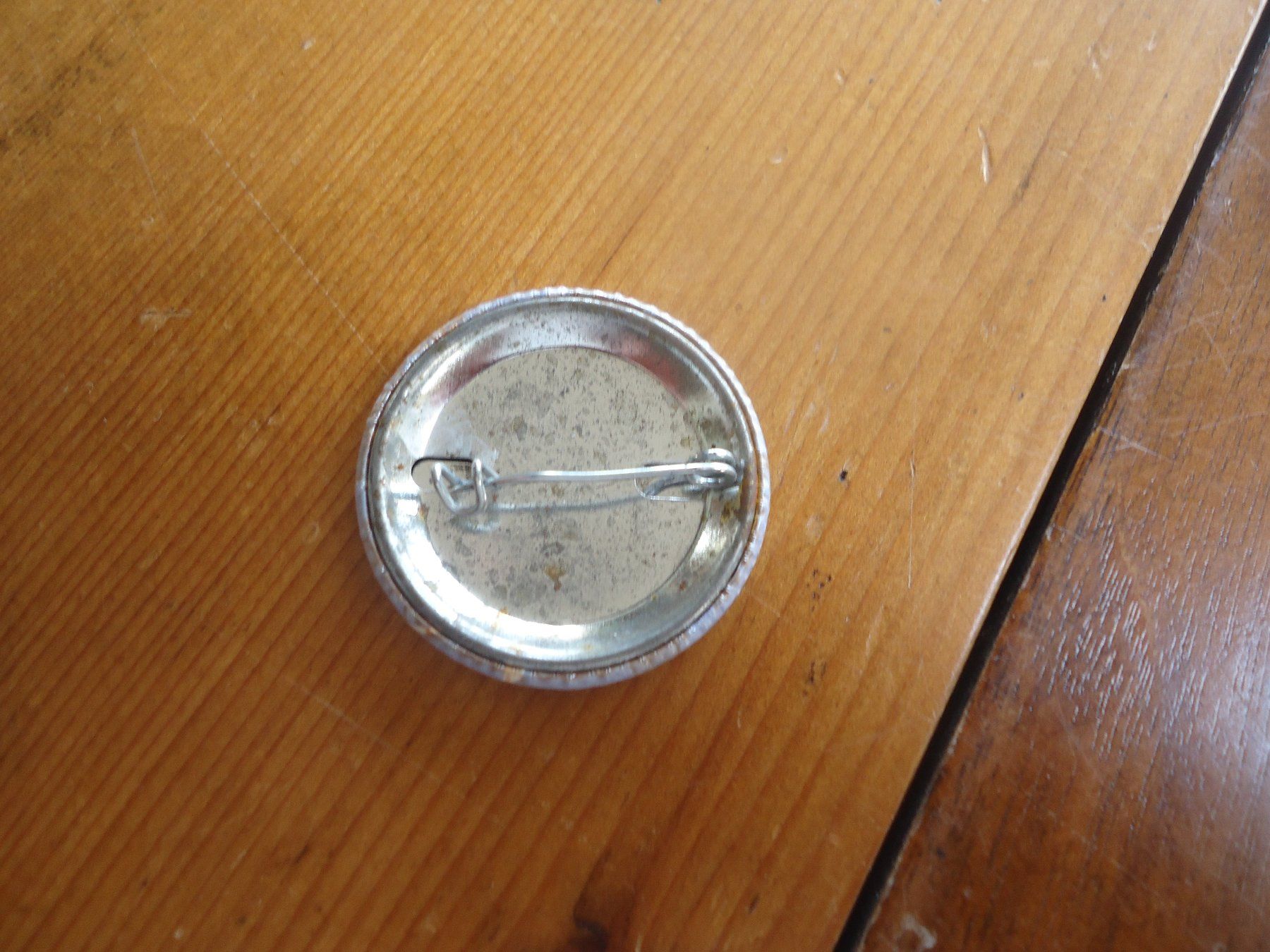 Spille & Fermagli: Broche / Badge "Heureuse" – Usato da Vessy venduto da mafabe 1