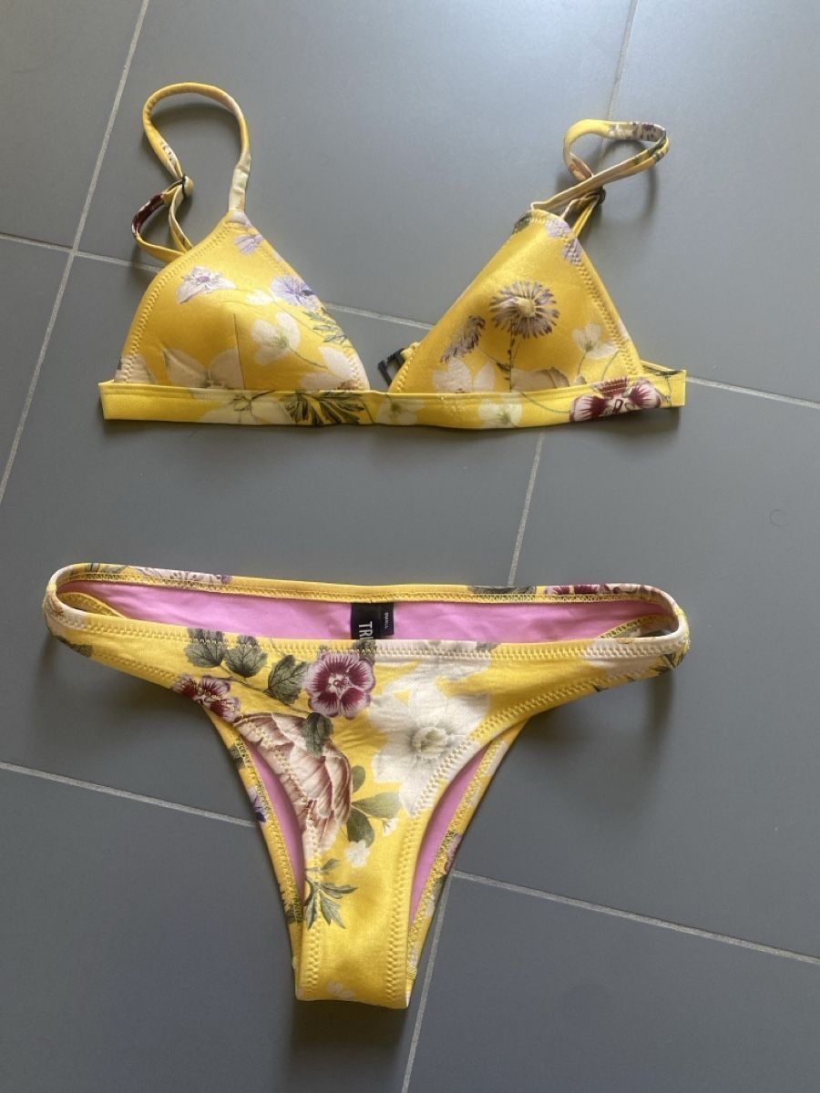 Maillots de bain & Bikinis: Triangl Bikini floral gelb Grösse S – D'occasion à Biel/Bienne par TheLoulou