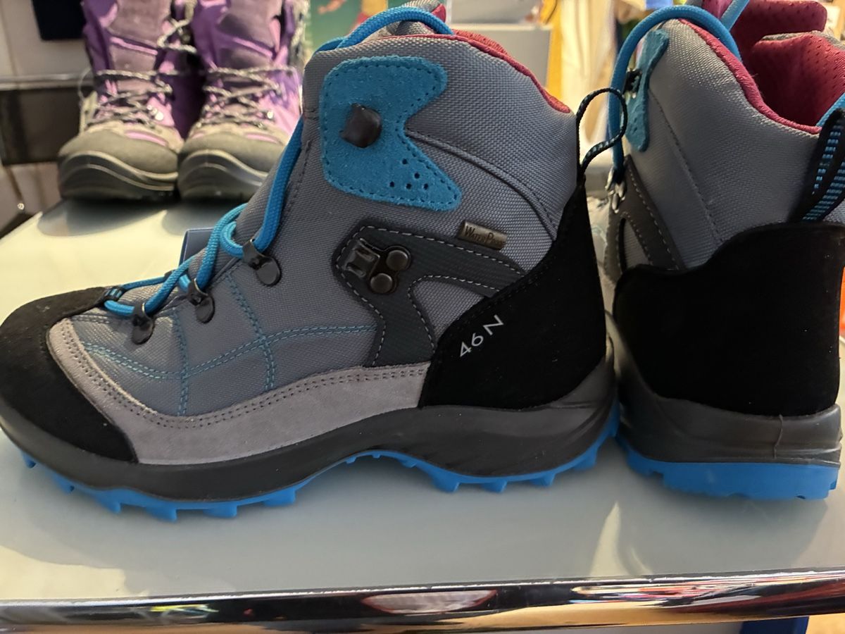 Scarpe per ragazzi: Bergstiefel Wanderschuhe Trekkingschuhe, Grösse 36 Neu! – Nuovo e nell'imballaggio originale da Zürich venduto da Msirco 1