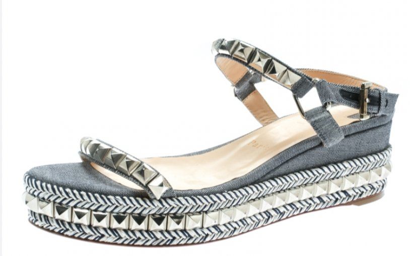 Christian Louboutin Damenschuhe: Louboutin studded sandals - EUR 38 – Gebraucht aus St-Sulpice VD von juhdu