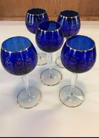 Kristallgläser 5Stk. blau - weiss mit Goldrand und Muster