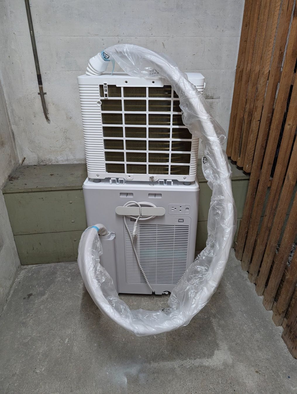 Midea Condizionatori: Midea PortaSplit 12000BTU – Nuovo (secondo la descrizione) da Basel venduto da yueguang 1