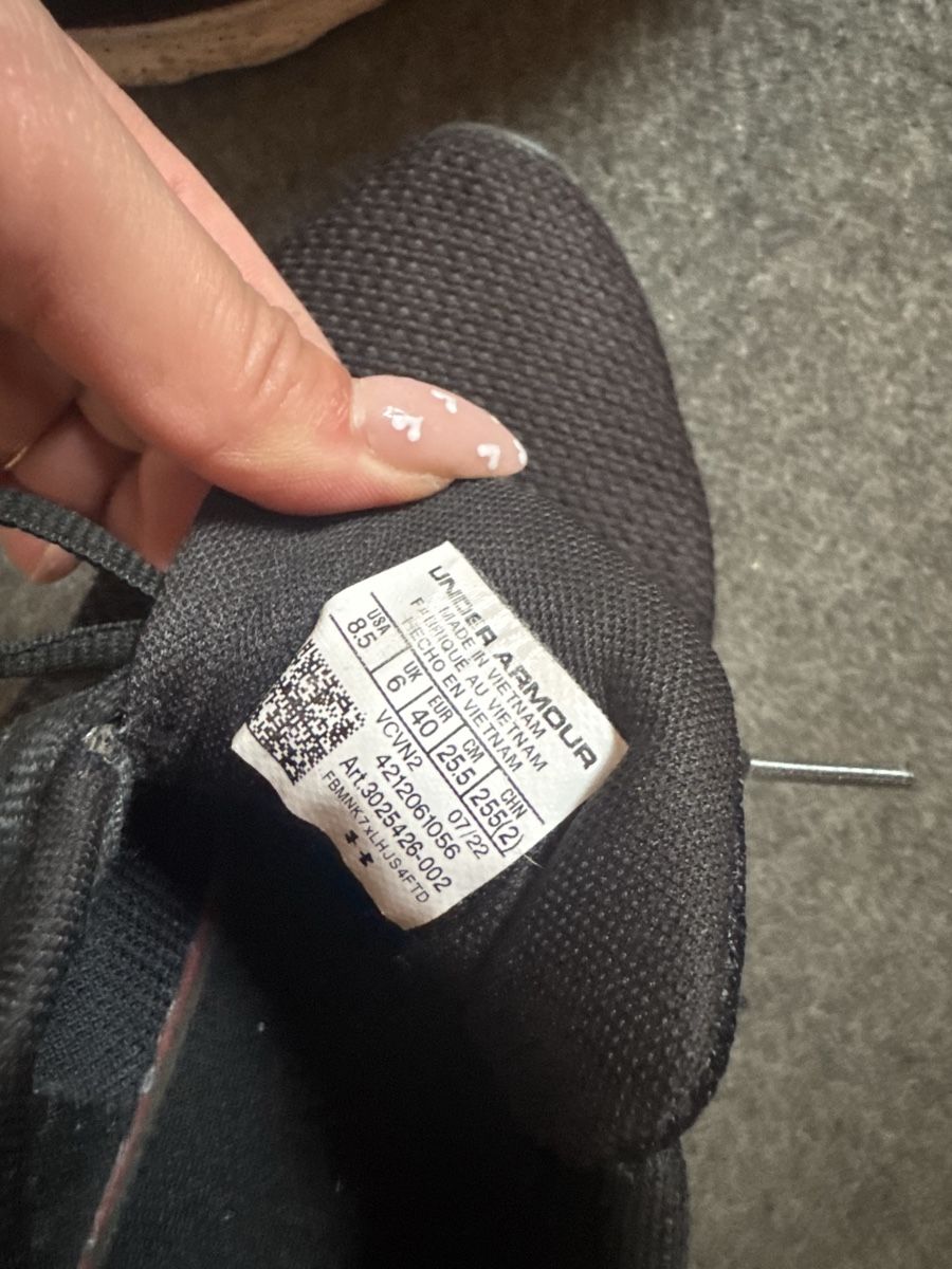 Under Armour Chaussures femmes: Running Shoes Underarmour – D'occasion à Otelfingen par mar_sy7r 1