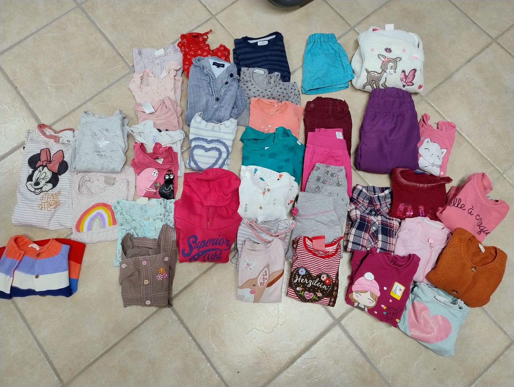 Lotti & Set di vestiti: Kleiderpaket Mädchen diverse Marken Grösse 86  – Usato da Henau venduto da paedi22