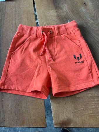 Orange Shorts, Grösse 122/128
