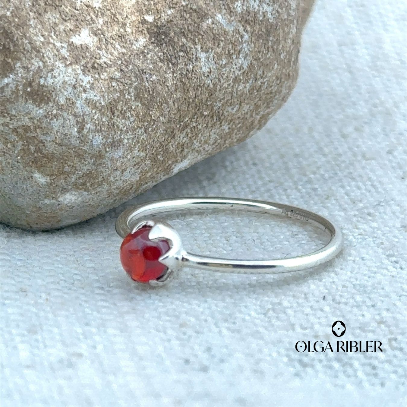 Olga Ribler Ringe: Feiner Silber Ring 925 mit Granate Grösse 58 – Neu (gemäss Beschreibung) aus Luzern von Schmuckoutlet 1