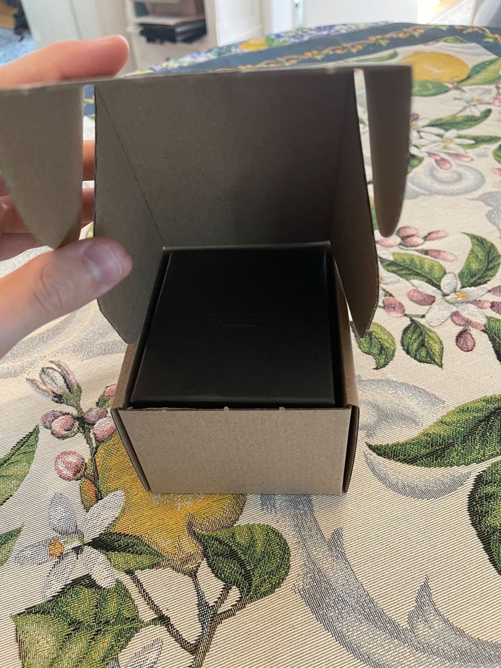 Patek Philippe Scatole porta orologi: Patek Phillipe travel Box – Nuovo e nell'imballaggio originale da Teufen Ar venduto da Exclusive.stuff.CH 3
