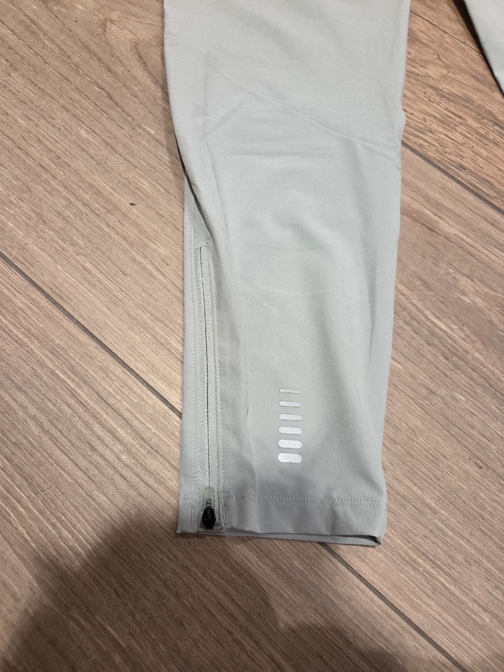 Pantaloni: Under Armour leichte Hose – Nuovo (secondo la descrizione) da Frauenfeld venduto da bea_6m8y 2