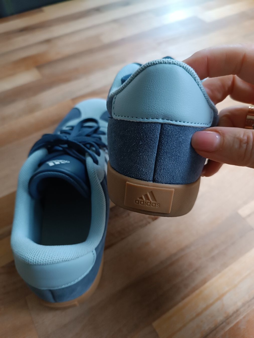 Adidas Scarpe da donna: Adidas Sneaker – Nuovo (secondo la descrizione) da Basel venduto da kau_d97h 3