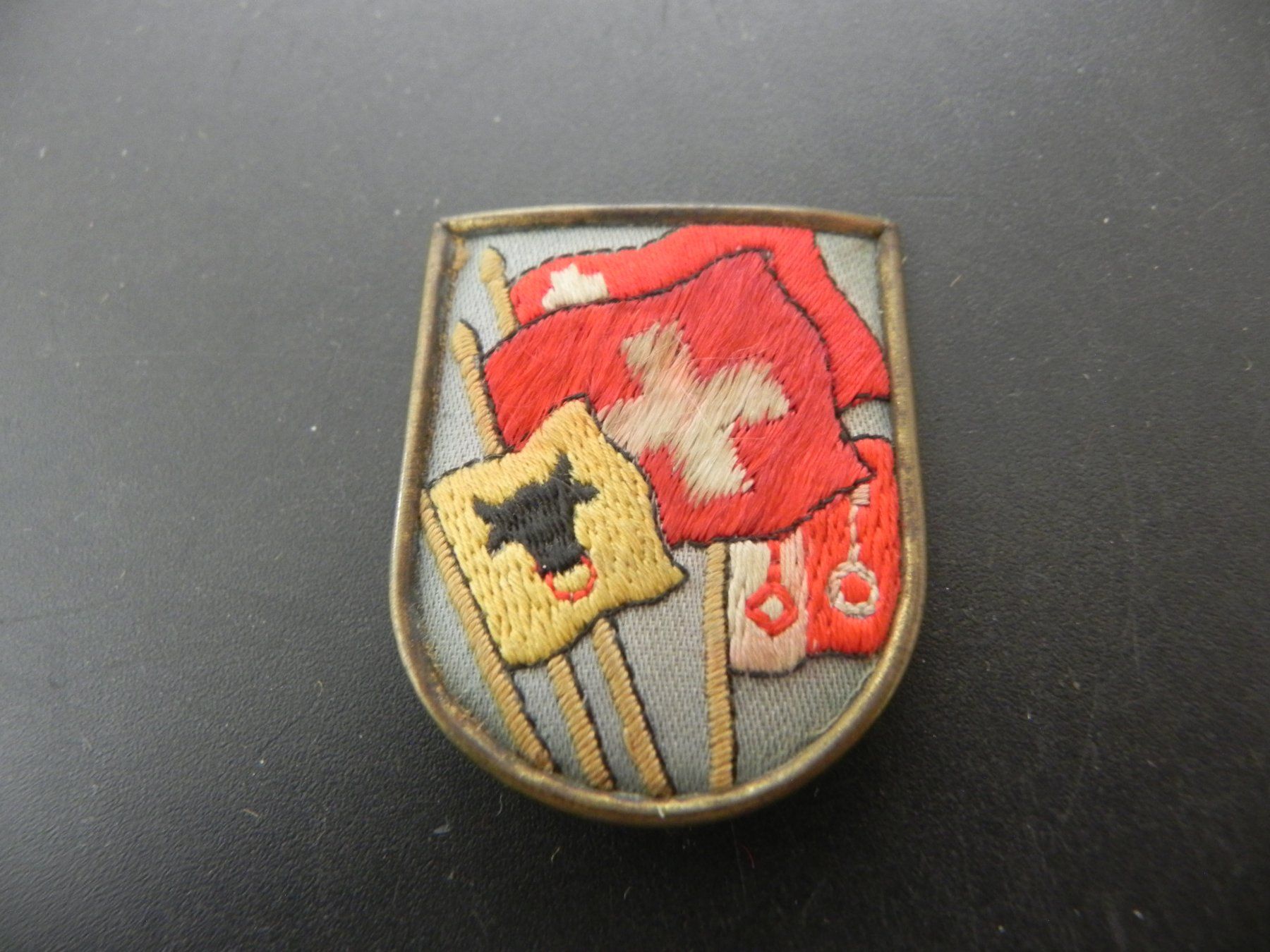 Spille & Fermagli: Abzeichen 1. August 1935 – Usato da Biel/Bienne venduto da Gogolozi