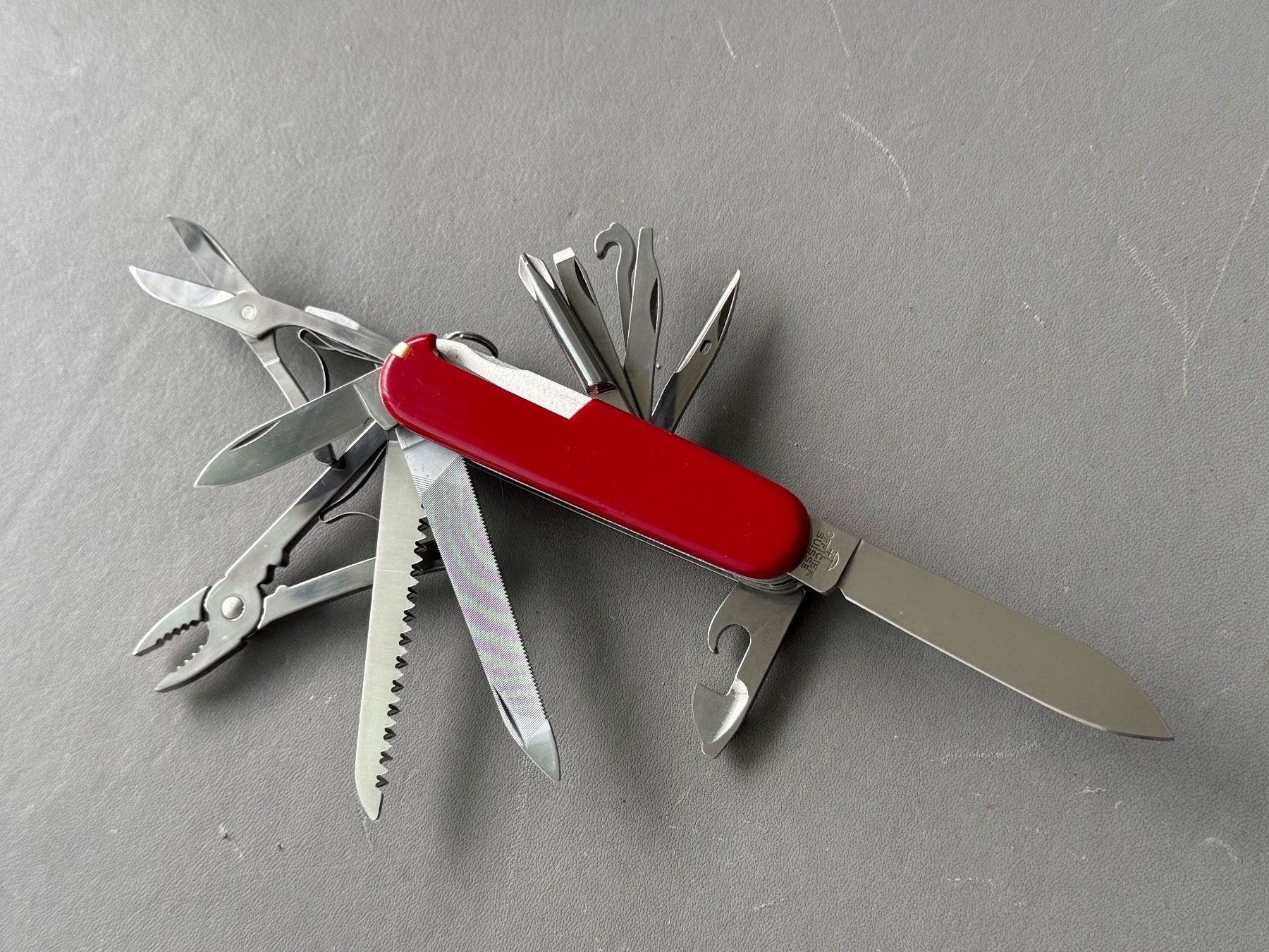 Victorinox Coltelli tascabile: Victorinox Craftsman Sackmesser – Nuovo (secondo la descrizione) da Busswil TG venduto da Tmomo1 2
