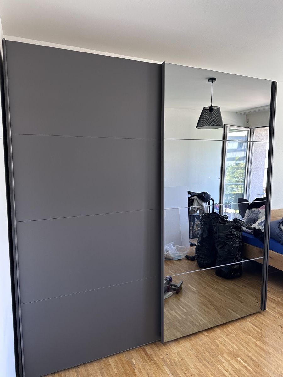 Schränke: Schrank – Gebraucht aus Basel von vanelli35