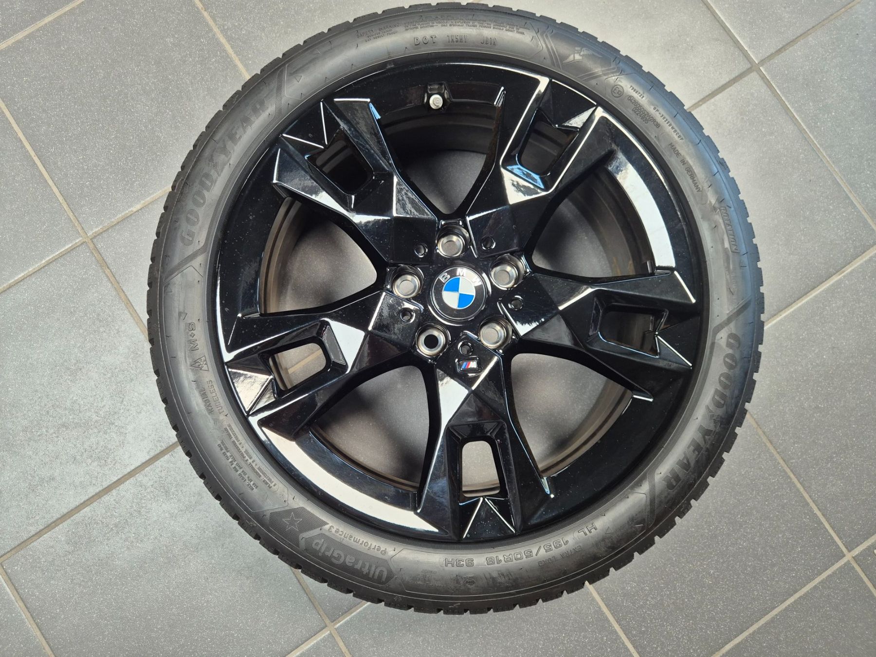 BMW Pneus & Roues: Winterräder 18" BMW M135 – D'occasion à Winterthur par WEWi-Ersatzteile 1