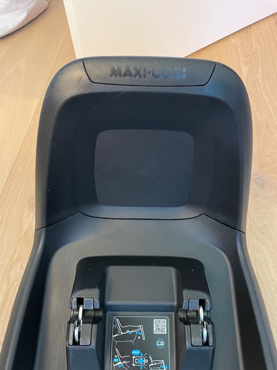 Maxi-Cosi Seggiolini per auto: Maxi-Cosi 2wayFix Base black ISOFIX used – Usato da Neuheim venduto da marshphi 5