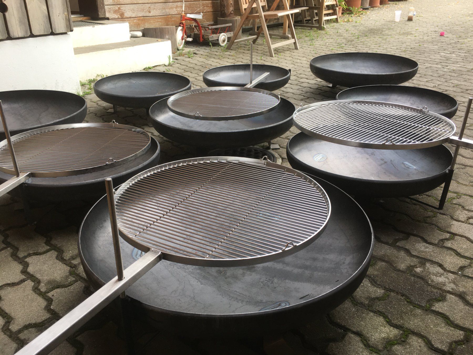 Bracieri: Feuerschale mit Grillsystem – Nuovo e nell'imballaggio originale da Burgistein venduto da Franks-Design 6