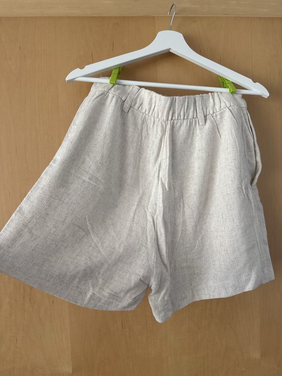 Pantalons: Kurze Leinenhose Damen – Neuf (Voir description) à Wilen (Sarnen) par aninaschwab 3