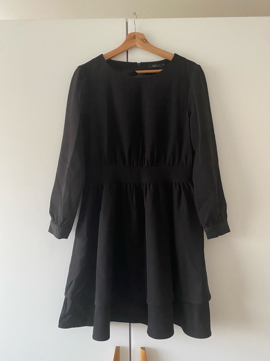 Vestiti: Black Dress – Nuovo (secondo la descrizione) da Horgen venduto da Karmena