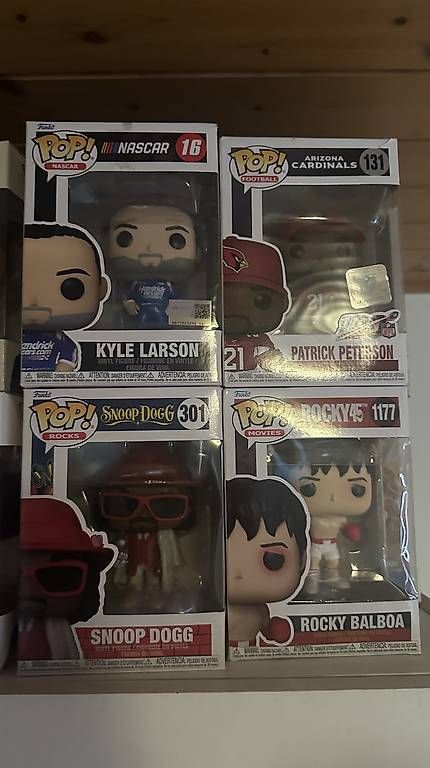 Statuette: Vendo funko pop  – Nuovo e nell'imballaggio originale da Osogna venduto da rya_c6dx 4
