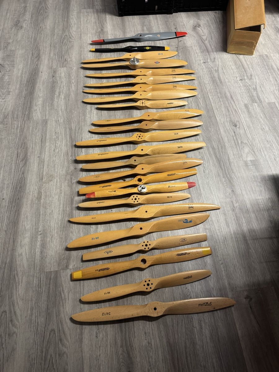 Modellismo RC: 24 Stk. Holzpropeller / Flugzeugpropeller – Nuovo (secondo la descrizione) da Schnottwil venduto da stubi02 1