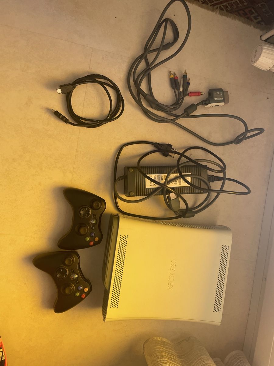 Konsolen: Xbox 360 Konsole  – Gebraucht aus Uster von chlini1983