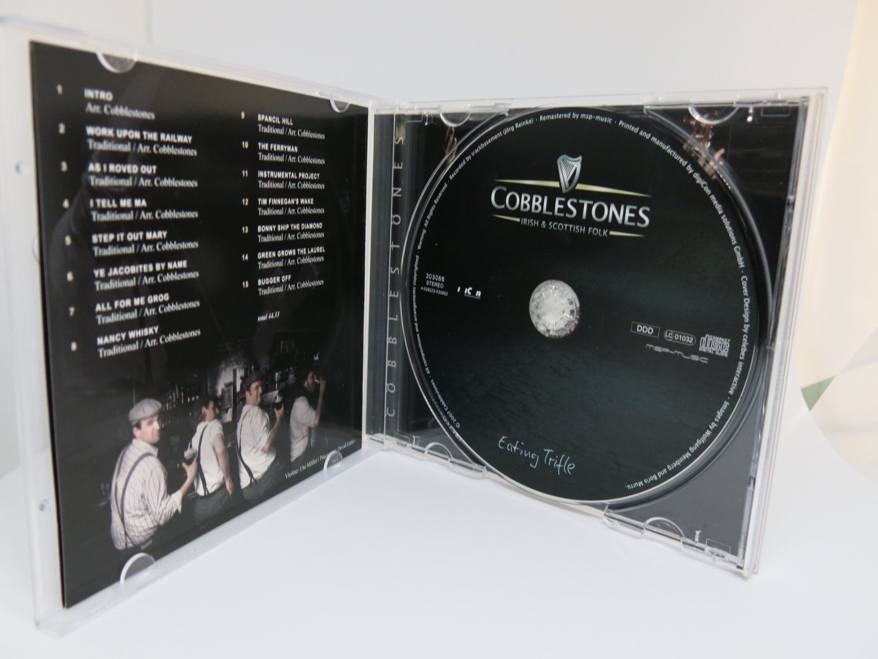 CDs: CD: Cobblestones Eating Trifle + Late Breakfast – Gebraucht aus Ernetschwil von luisvonerni 2